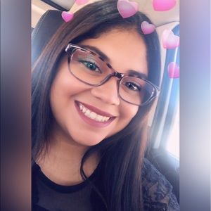 Meet your Posher, Selena